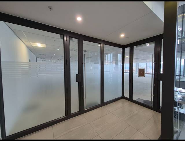 1,789M² OFFICE TO LET IN ROSEBANK